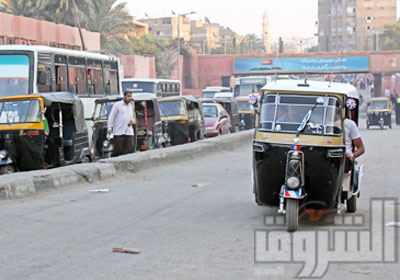 حذر نائب محافظ القاهرة، سائقي التوك توك من العمل في المنطقة الغربية في المحافظة   تصوير: مجدي إبراهيم